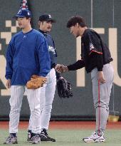 (1)MLB all stars in Japan